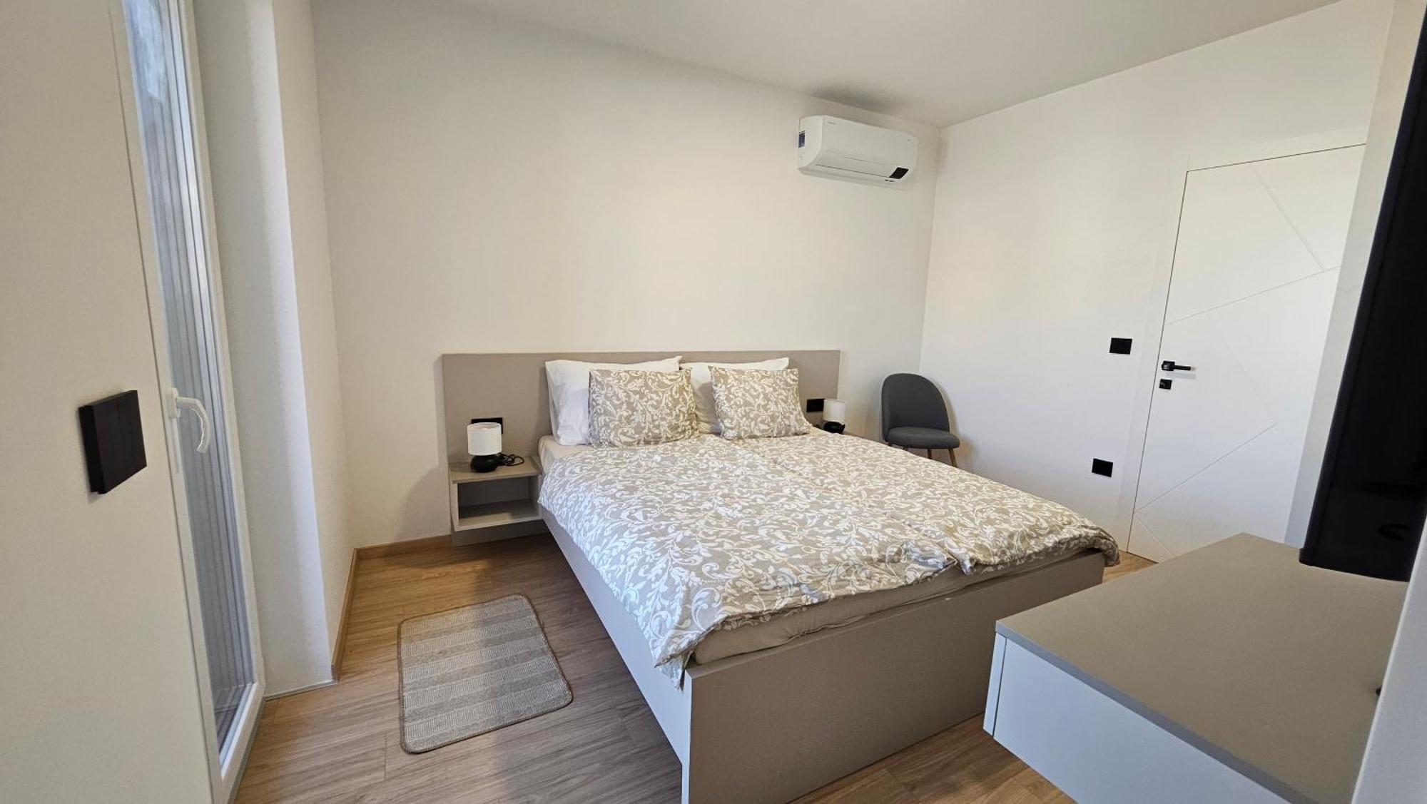 Richi Rooms & App 冯塔纳 外观 照片